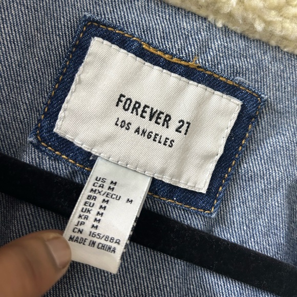 Forever21 Jean Jacket with teddy lining - Picture 4 of 5
